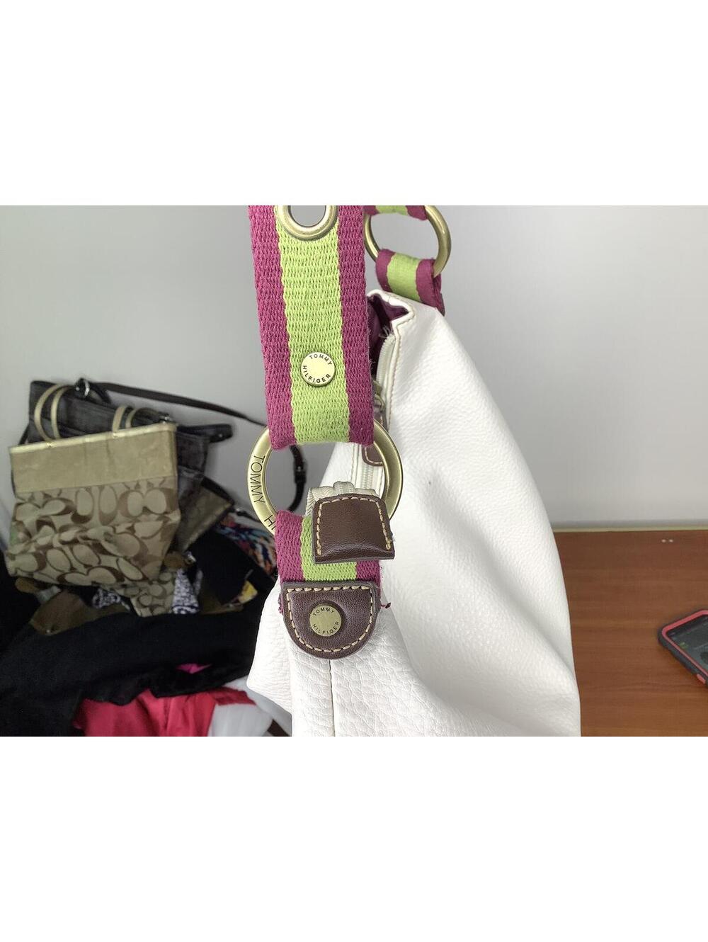 < Vintage 90’s Tommy Hilfiger White/Brown Grommet Detail Shoulder > - Picture 5 of 6